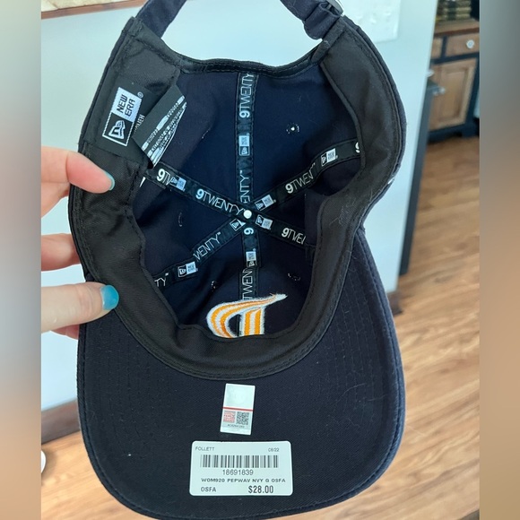 Pepperdine New Era Women’s Adjustable Ball cap NWT - Picture 2 of 2